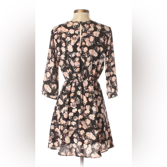 Lush 3/4 Sleeve Dress - Picture 2 of 6